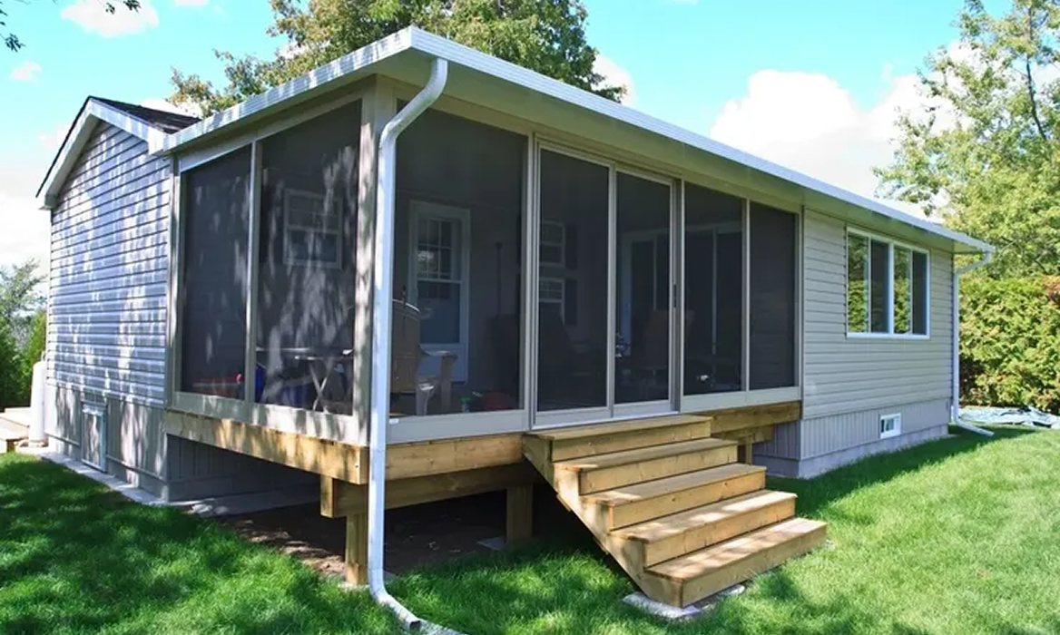 Modern screened patio with steps