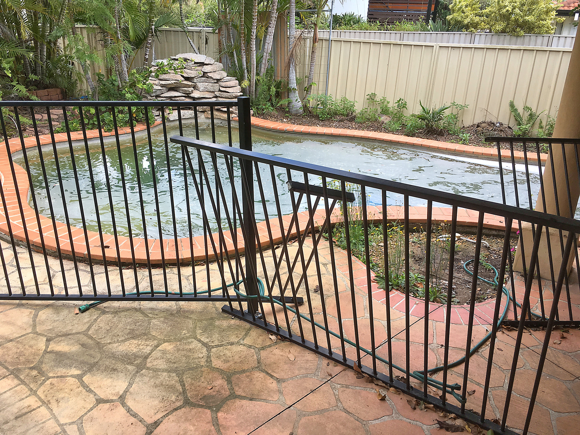 Damaged Swimming Pool fence in poor repair